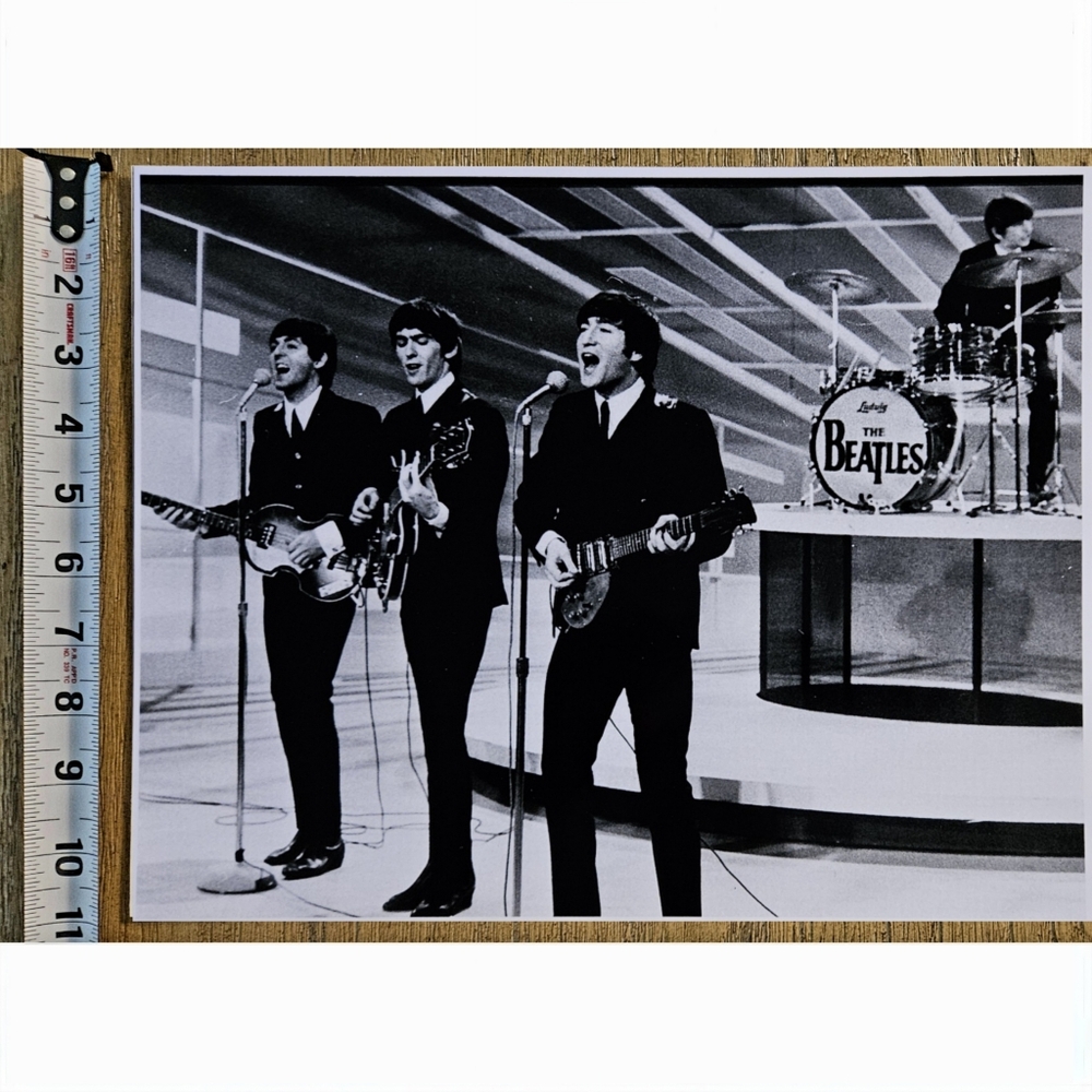 The Beatles on Ed Sullivan - Picture 3 of 5